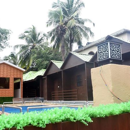 Woodhouse Beach Resort Baga Buitenkant foto